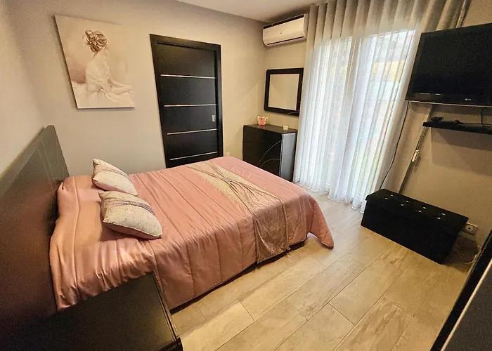 Avec Piscine 8 Personnes ヴィラ ポルトヴェッキオ